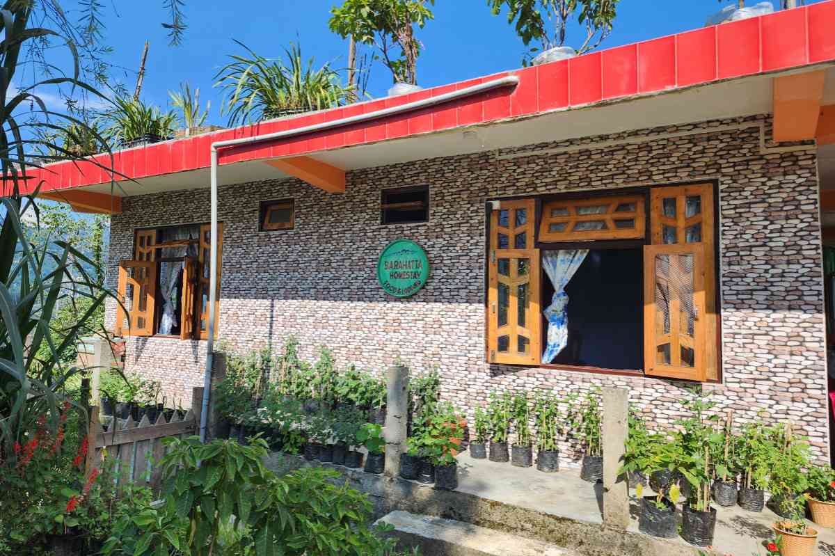 Bara Hatta Homestay - Banasbotay (Singalila)