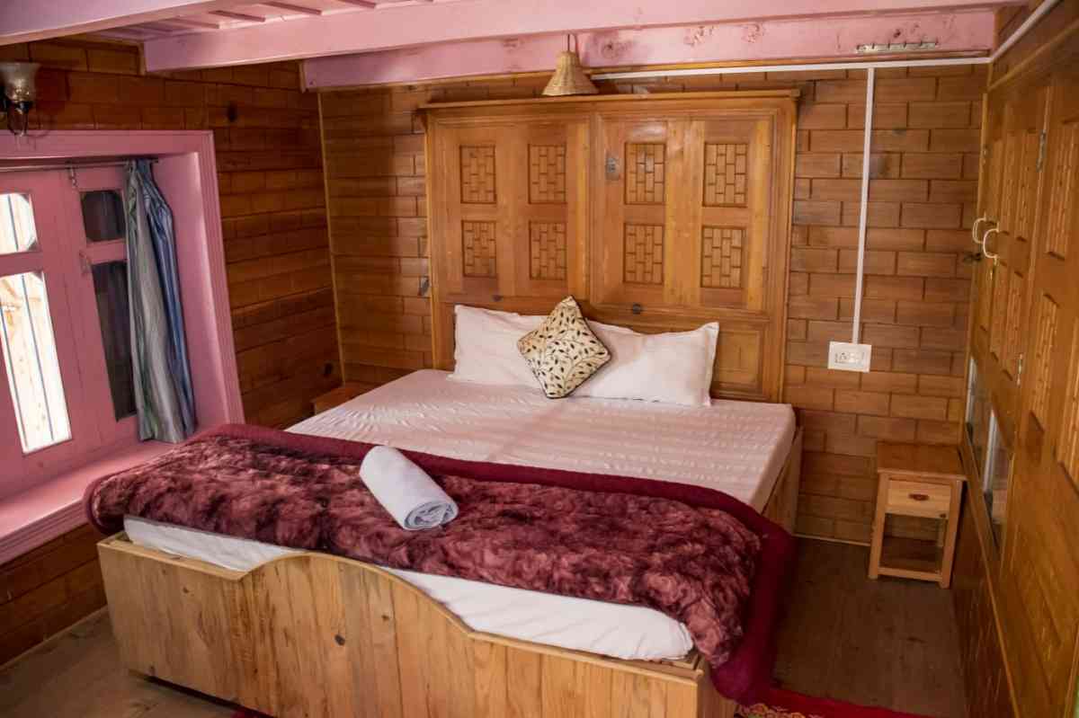 Tirthan Riverview Homestay - Kullu