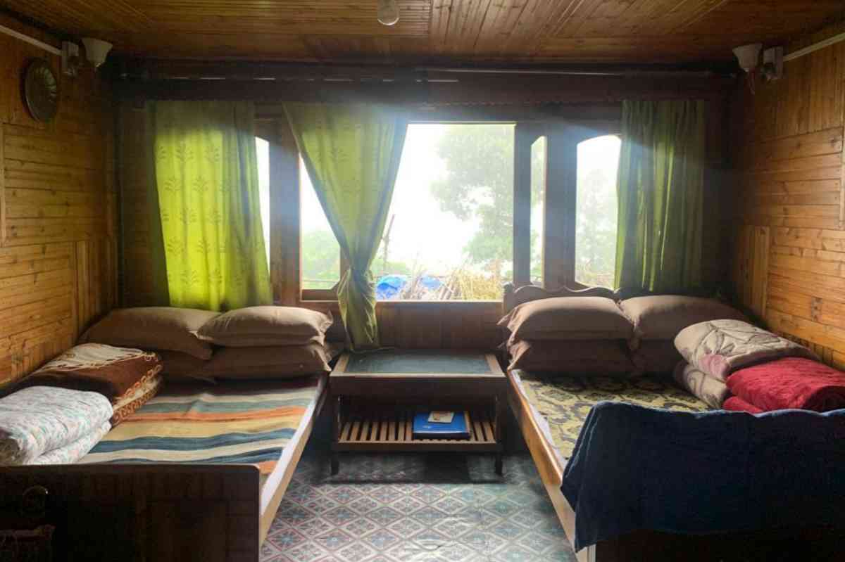 Bara Hatta Homestay - Banasbotay (Singalila)