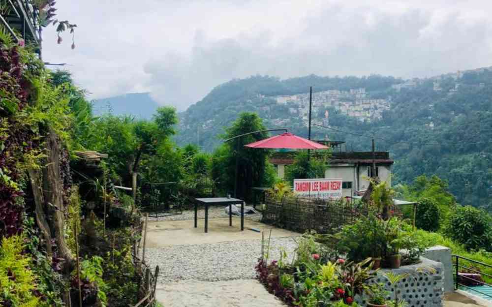 Zangmo Lee Baam Rezay - Gangtok