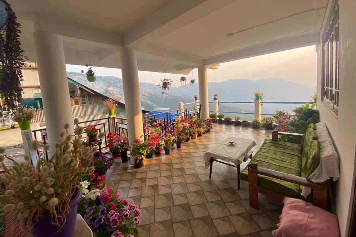 Valley View Homestay - Darjeeling