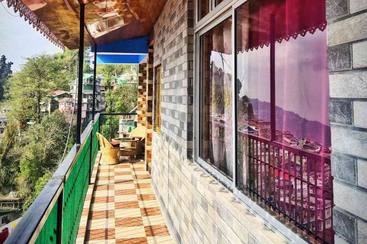 Peak Homestay - Darjeeling