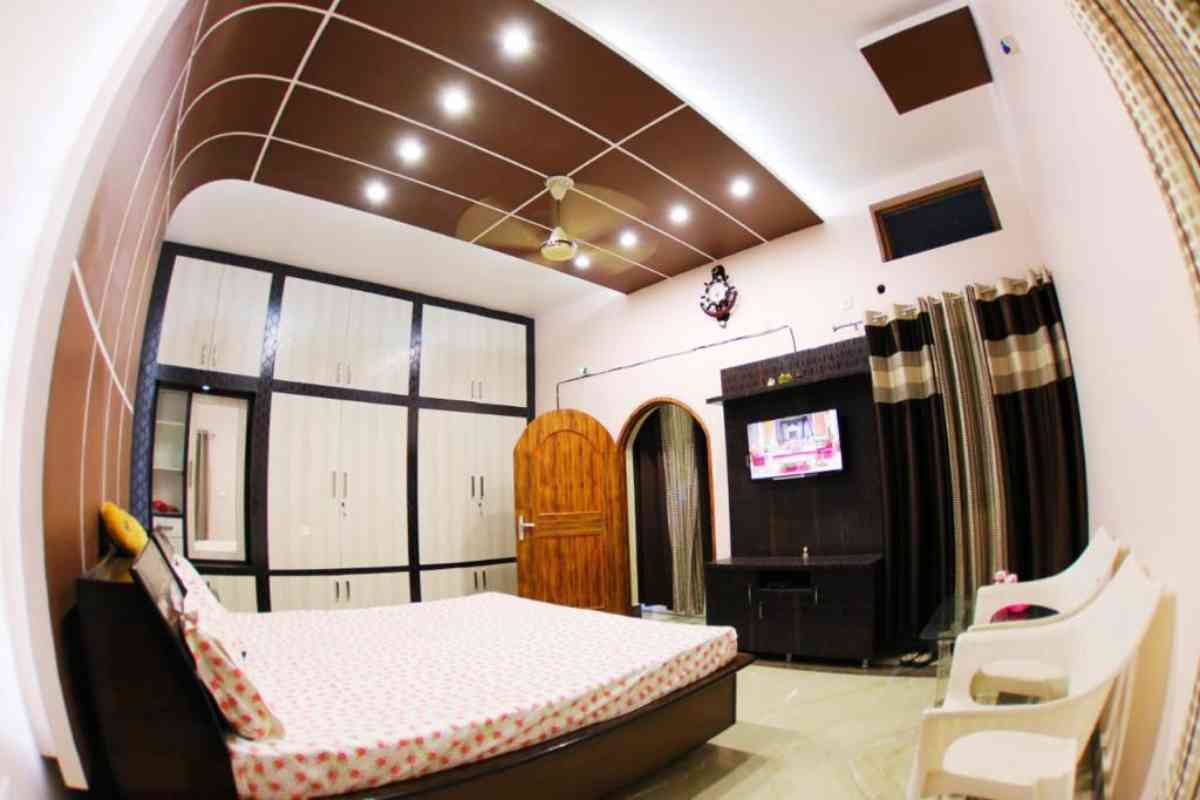 Duggal Homestay - Dehradun